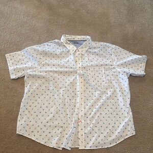 Izod Men's White Patterned Shirt